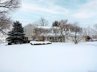 36209 Trenton Ct, Farmington Hills, MI 48335