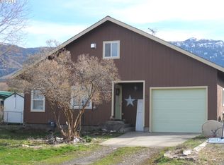 1203 Orchard St, Cove, OR 97824