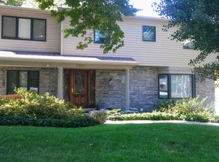 2600 Leroy Ln, West Bloomfield, MI