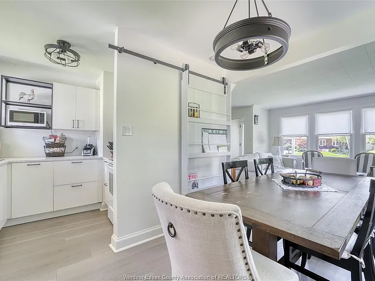 4062 Roseland Dr E — Photo 13