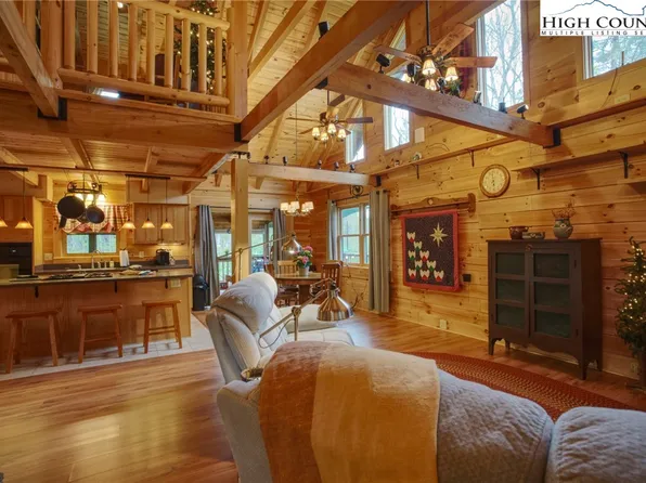 12 Linville Falls Church Loop Road, Linville Falls, NC 28657