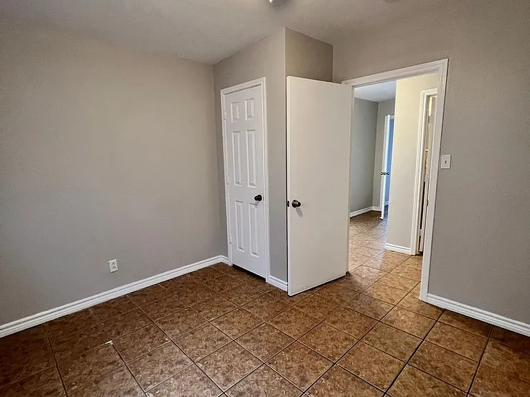 319 Harding Pl #2 — Photo 17