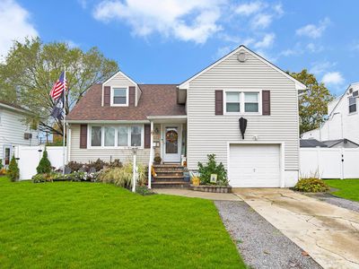 1332 Allen Dr, Seaford, NY, 11783