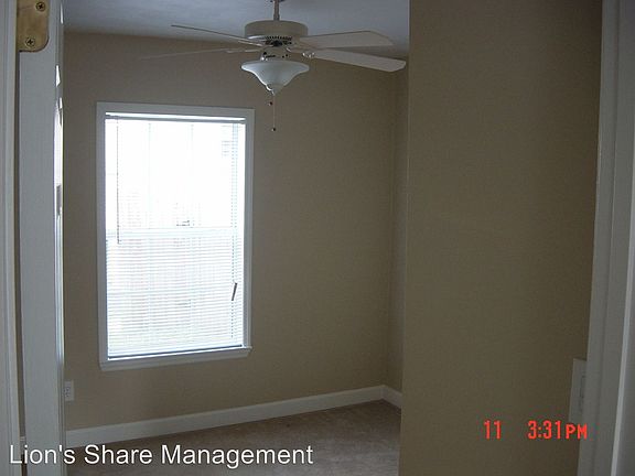5th image of 825 Tucker St