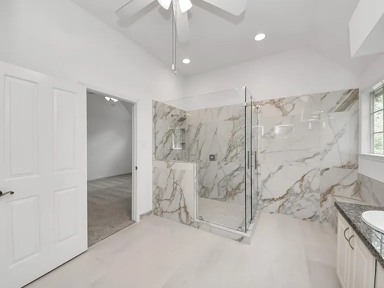103 E Lakeridge Dr — Photo 35