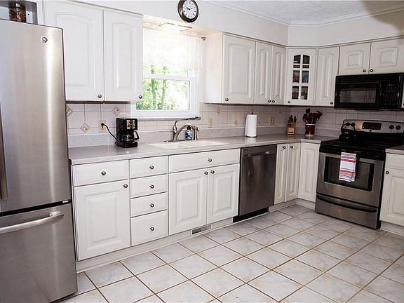 2nd image of 22900 Esther Ave