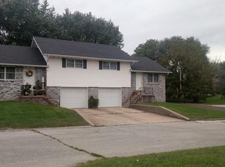 1302 E 10th St APT F, Mountain Grove, MO 65711