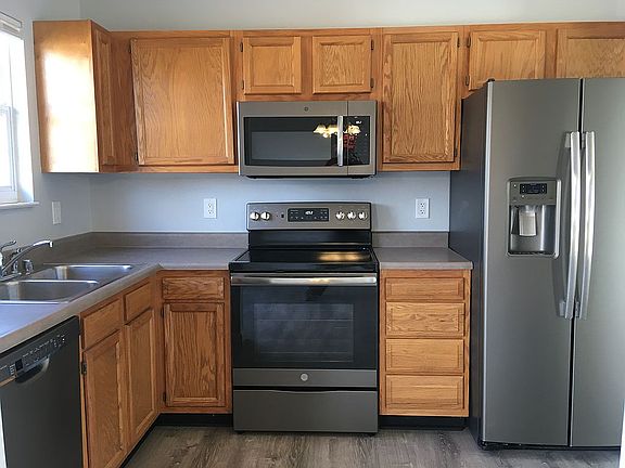 2nd image of 1989 Carver Ct