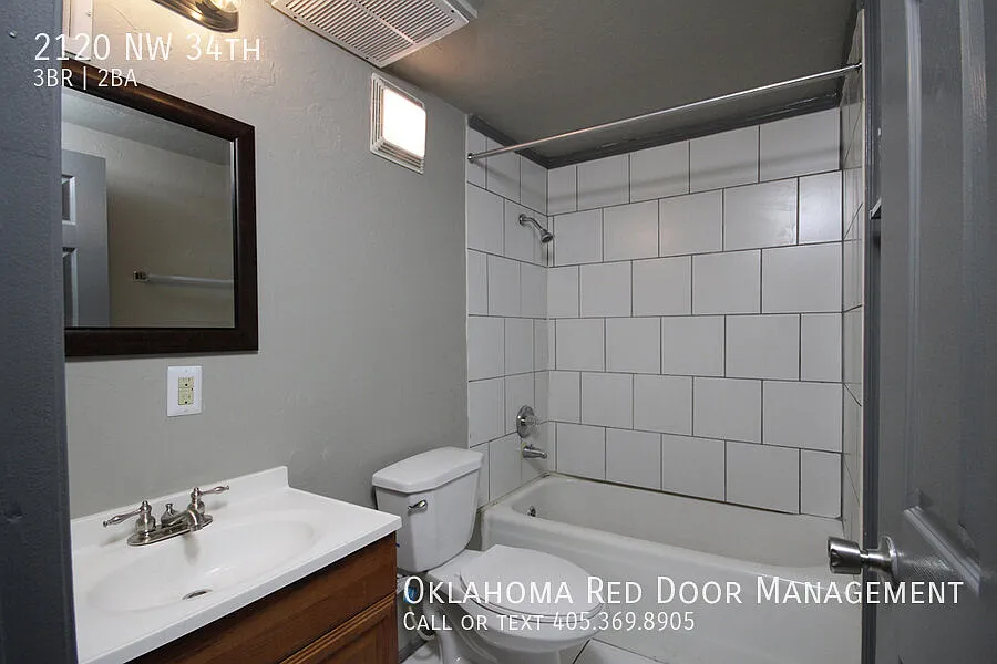 3 Bedroom 2 Bath In Nw Okc — Photo 3