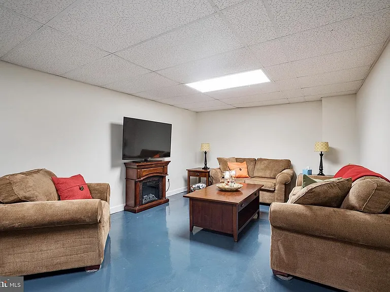 61 Buck Rd — Photo 24