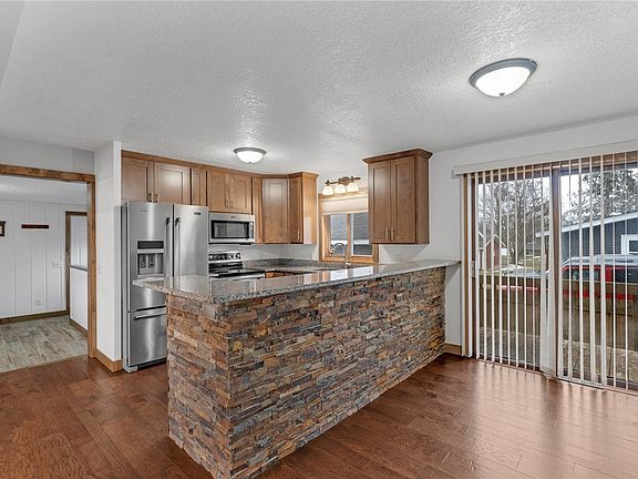 3rd image of 3 Poskin Avenue