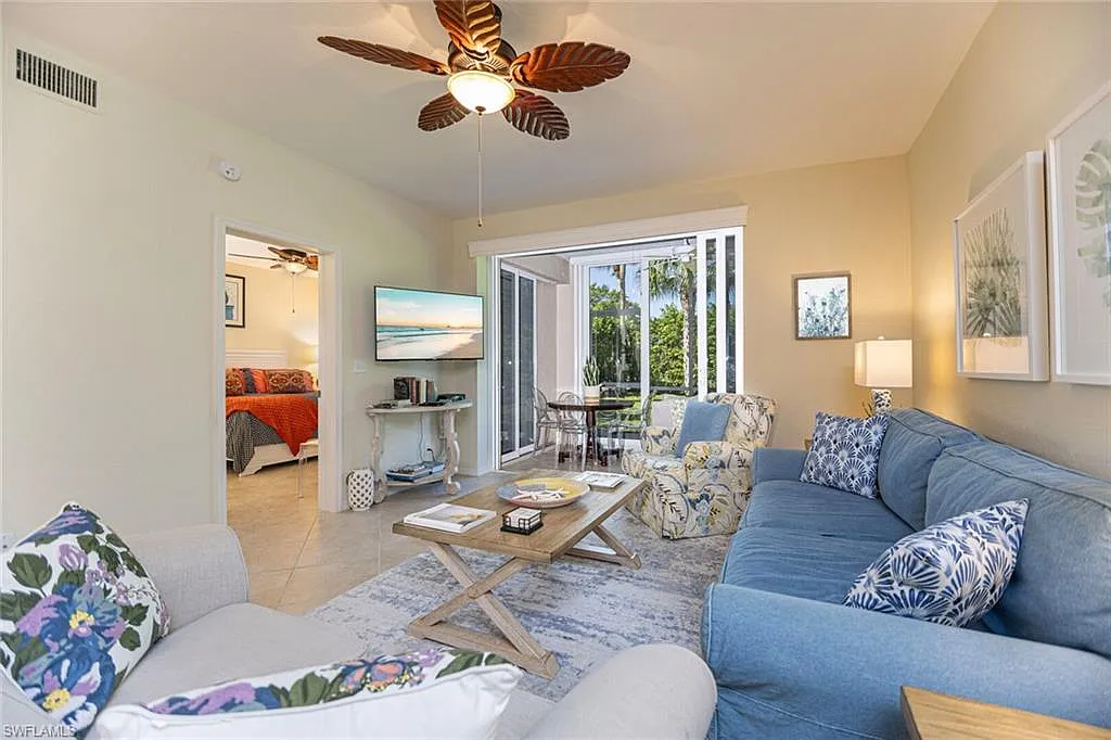 3 bed, 2.0 bath, 1481 sqft, $9,500 — Photo 3