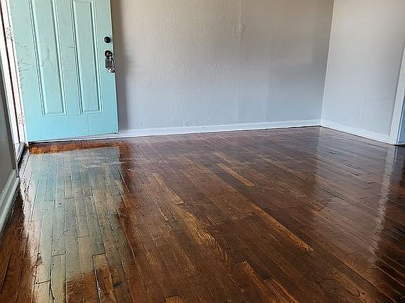 3rd image of 2727 Dignowity Ave