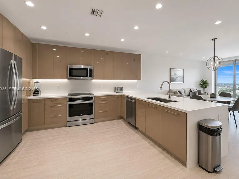 2000 Metropica Way #1408 — Photo 2