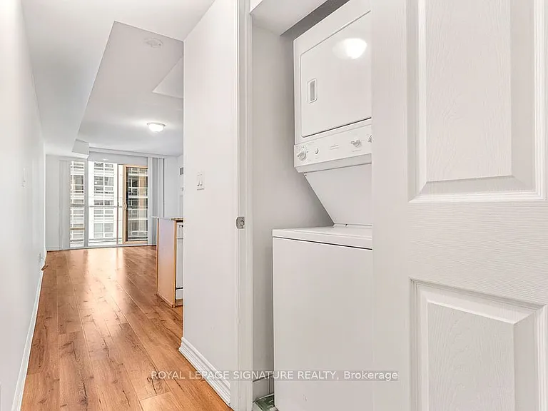 761 Bay St #1914 — Photo 30