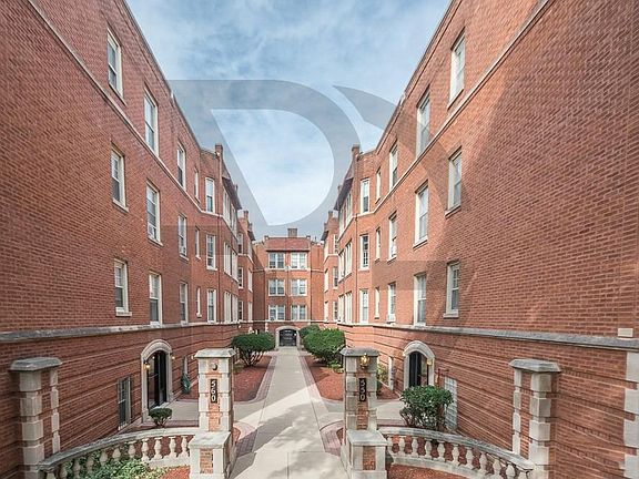 5th image of 550 W Aldine Ave #550N1