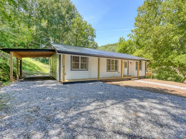 6564 Crooked Creek Rd, Young Harris, GA 30582