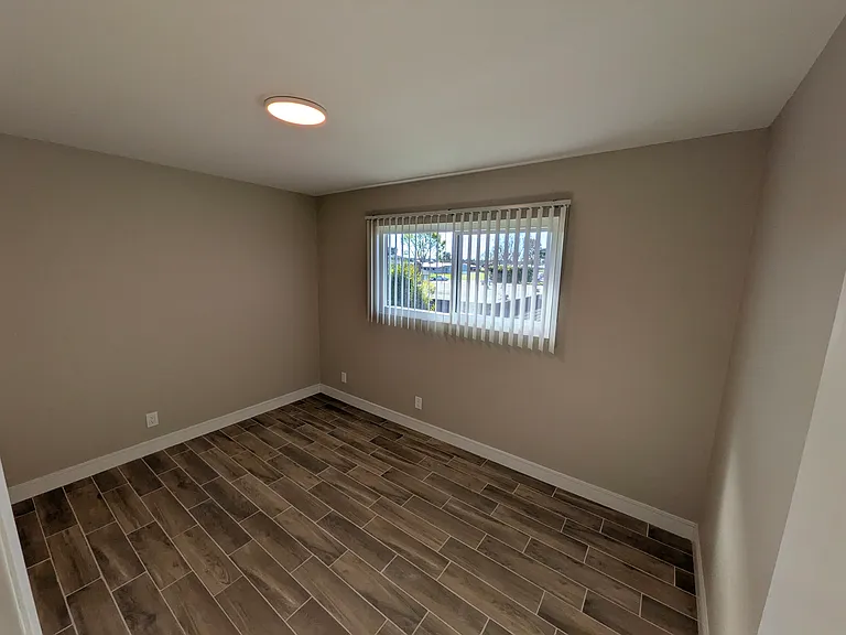 17061 Pinehurst Ln #B — Photo 12