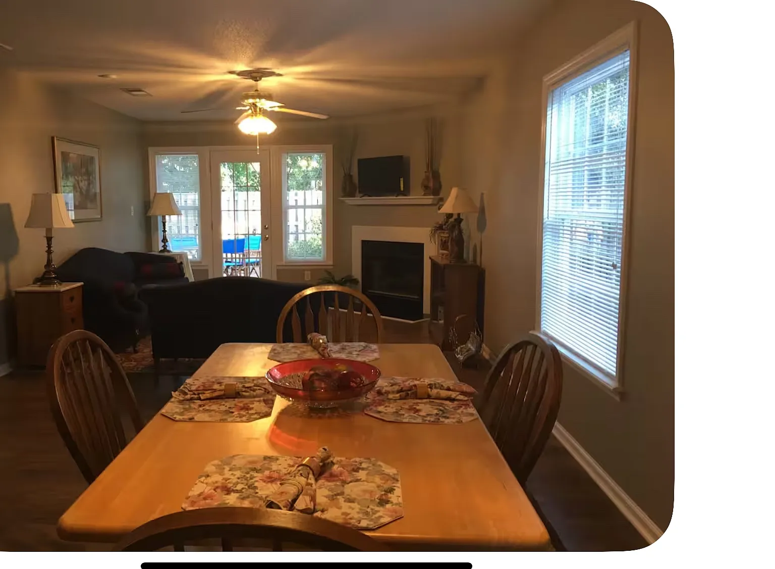 2 bed, 1092 sqft, $2,100 — Photo 4