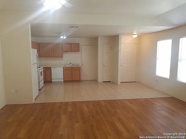 11207 Terra Loop Rd — Photo 3