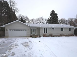 5005 Belmont Rd, Grand Forks, ND 58201