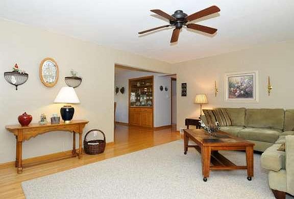 5th image of 408 Parkway Dr