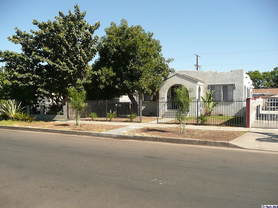 1st image of 1445 W 59th Pl