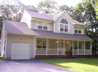 184 Oxhead Rd, Centereach, NY 11720