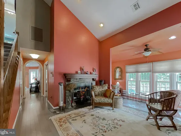 2700 Summerview Way APT 303, Annapolis, MD 21401