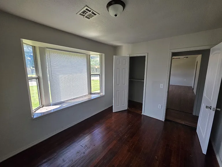 10311 Bellview Dr — Photo 11