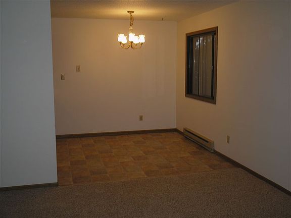4th image of 2839 20th Ave S