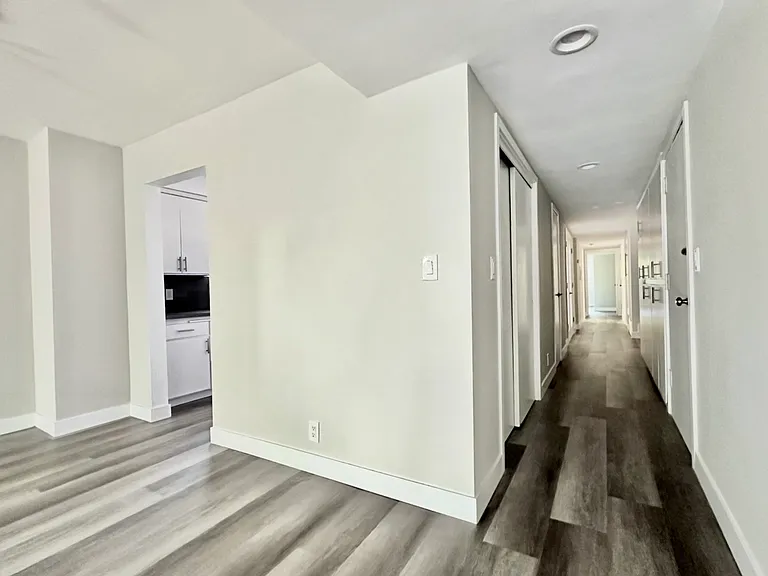 244 N Almont Dr #4B — Photo 4