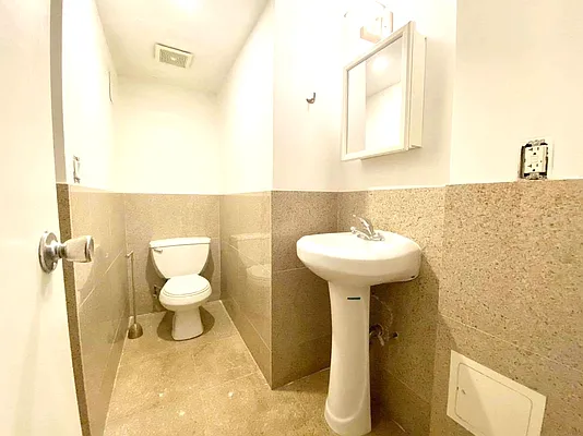 Rented by Manhattan Spaces | media 20