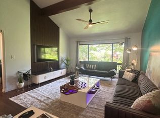 17 Kulanihakoi St #3F, Kihei, HI 96753