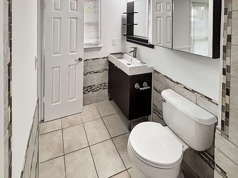 2407 Josh Ct SW — Photo 16
