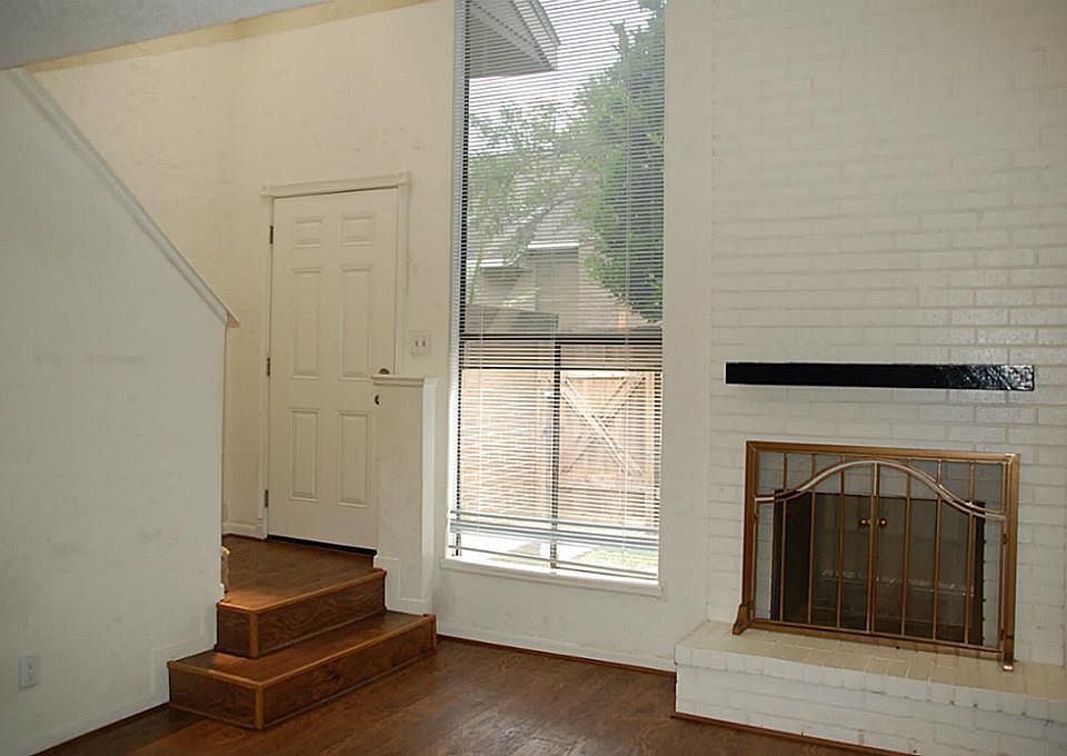 1st image of 13952 Hollowgreen Dr #25