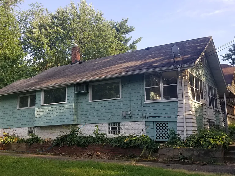 701 Garry Rd — Photo 3