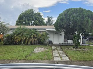 1280 NE 214th St, Miami, FL 33179