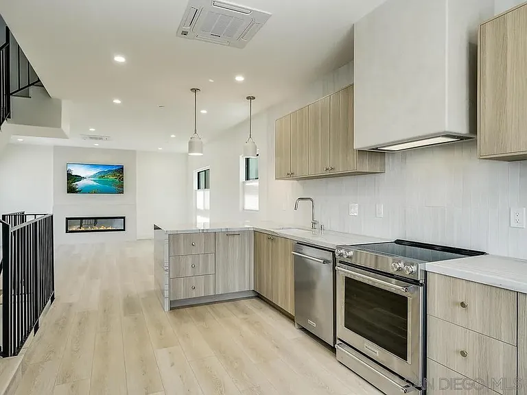 4109 Udall St — Photo 2