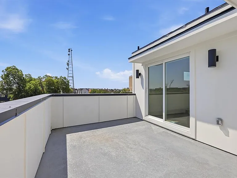 4315 San Jacinto St #302 — Photo 34