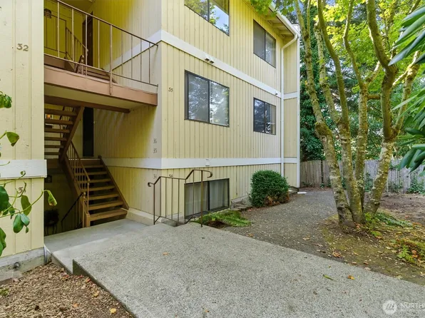 26425 Pennsylvania Avenue NE #34, Kingston, WA 98346