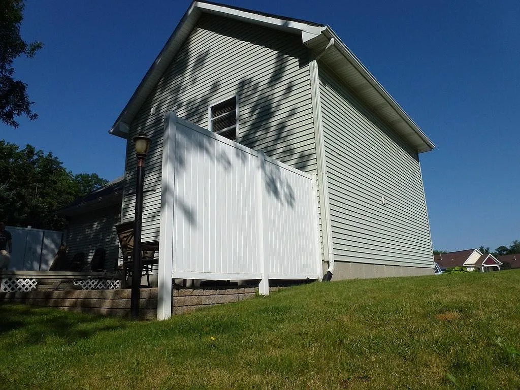 2 bed, 1000 sqft, $1,900 — Photo 3