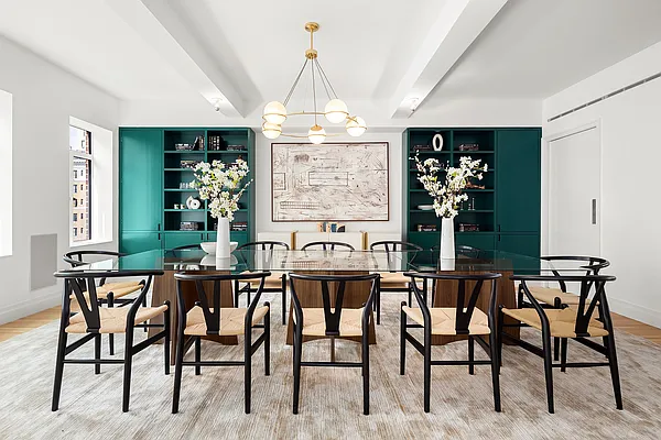 Sold by Redfin Real Estate | media 2