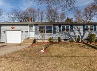 99 Foxcroft Ave, Warwick, RI 02889