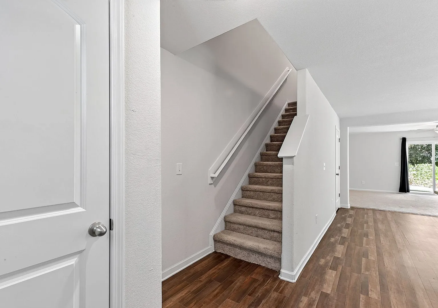 3BR Cul-de-Sac Townhome in Franklinton! — Photo 2