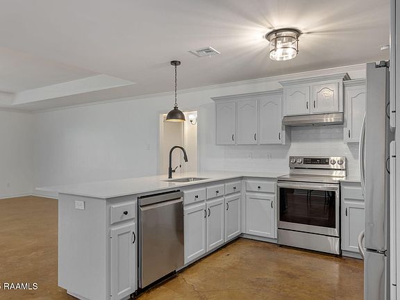 5th image of 1004 Lafayette Cir