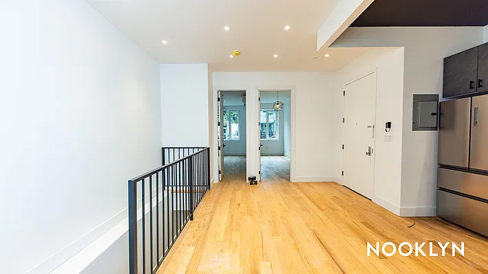 Rented by Nooklyn NYC LLC | media 21