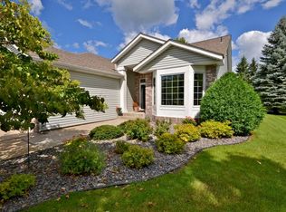 247 Wildflower Ct, Vadnais Heights, MN 55127