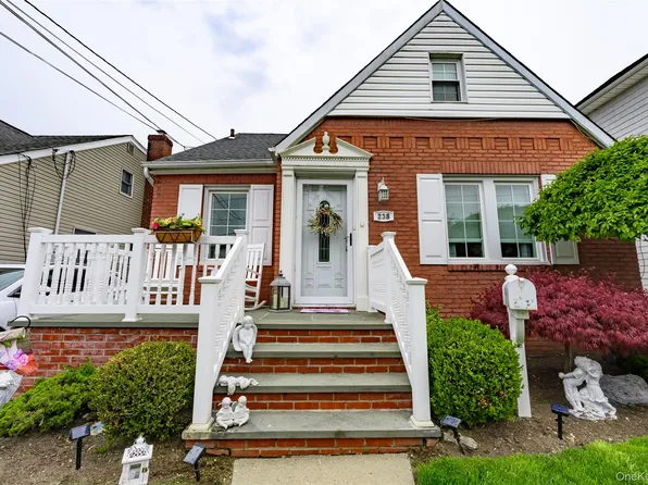 238 James Street, Franklin Square, NY 11010