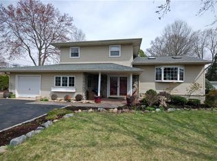 17 Douglass Ln, Middlesex, NJ 08846